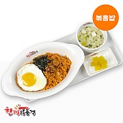 대패삼겹볶음밥 - 단무지