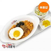 차돌김치볶음밥-단무지