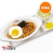 감자탕볶음밥-단무지